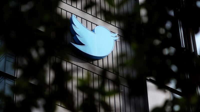Twitter now requires an account to view tweets